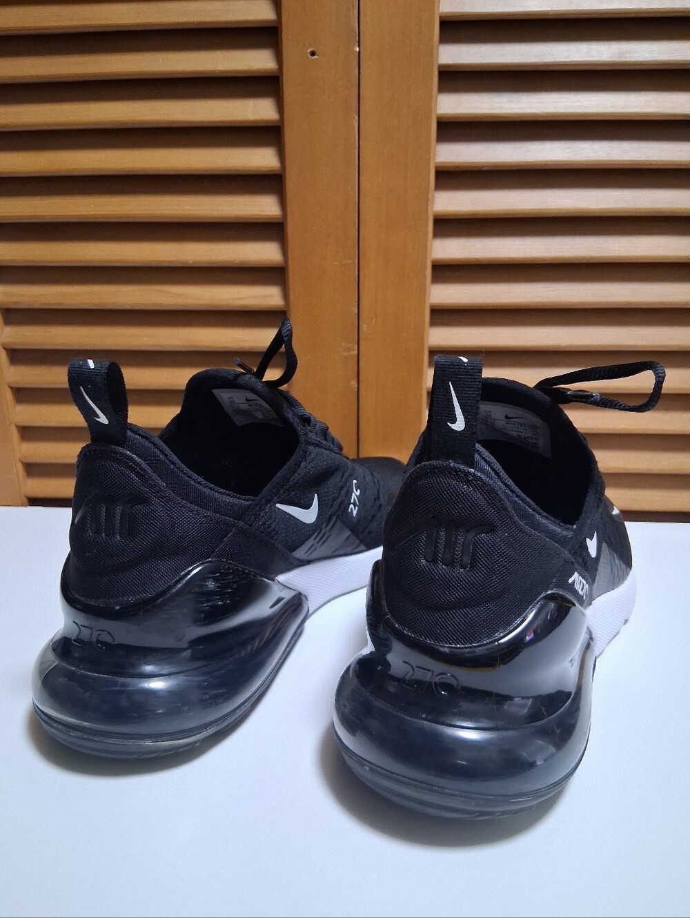 Nike Air Max 270 Black / White Women's Sneaker * Size: 10 - Picture 5 of 8